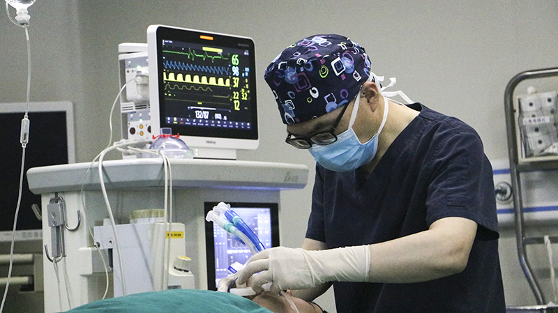 1698 (2).jpg 1698 (2).jpg